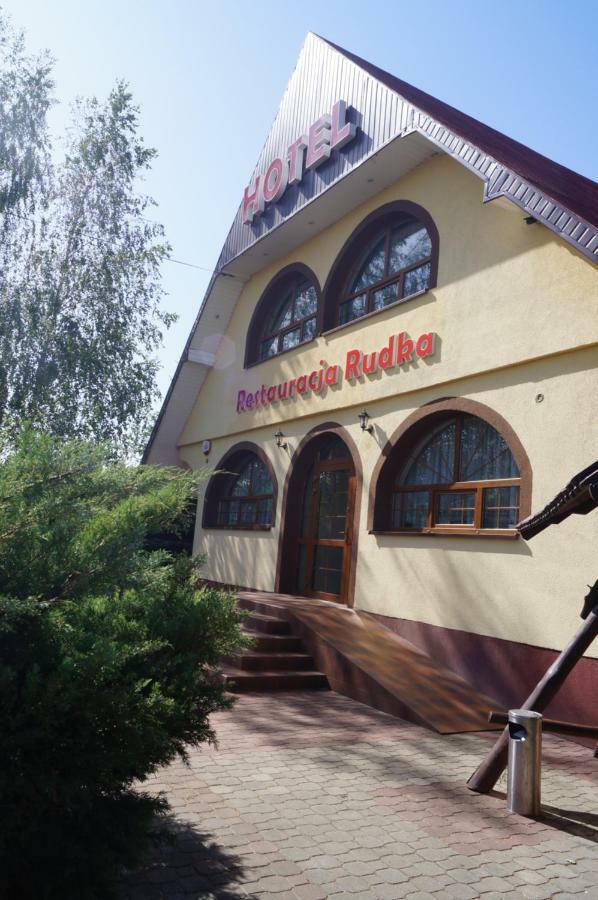Hotel-Restauracja-Bar Rudka Ostrowiec Świętokrzyski Екстериор снимка