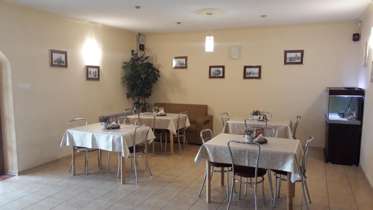 Hotel-Restauracja-Bar Rudka Ostrowiec Świętokrzyski Екстериор снимка